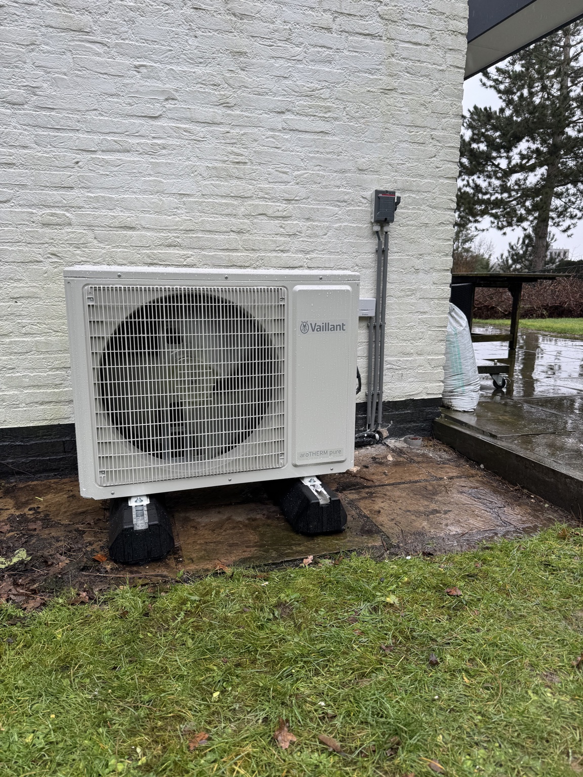 Vaillant warmtepomp buitenunit