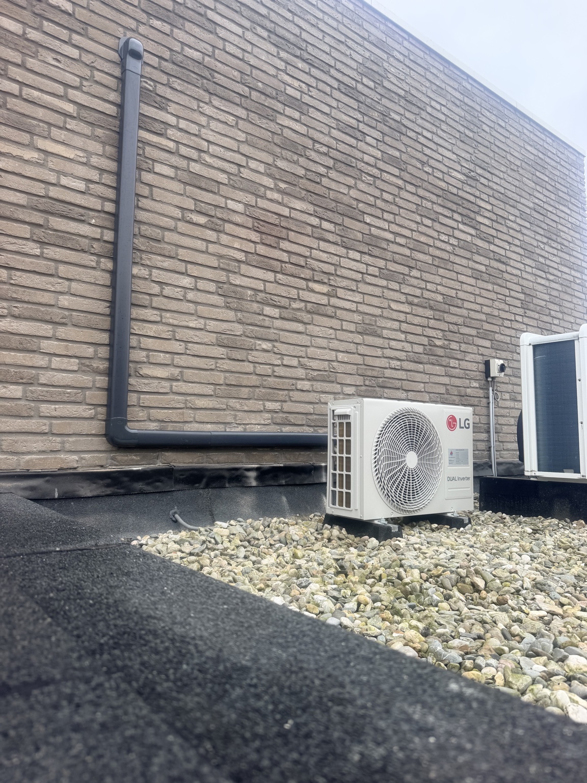 LG Standard Plus airco in Elsloo