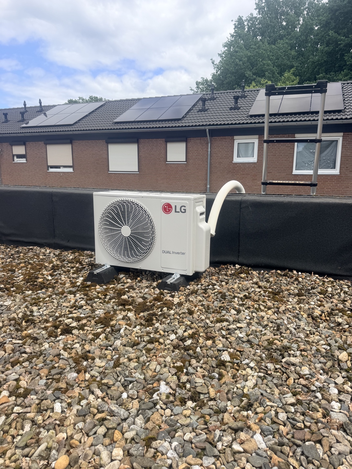 LG Standard Plus airco in Sittard